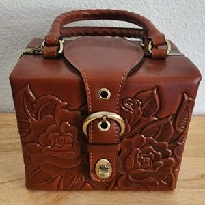 Patricia Nash box bag